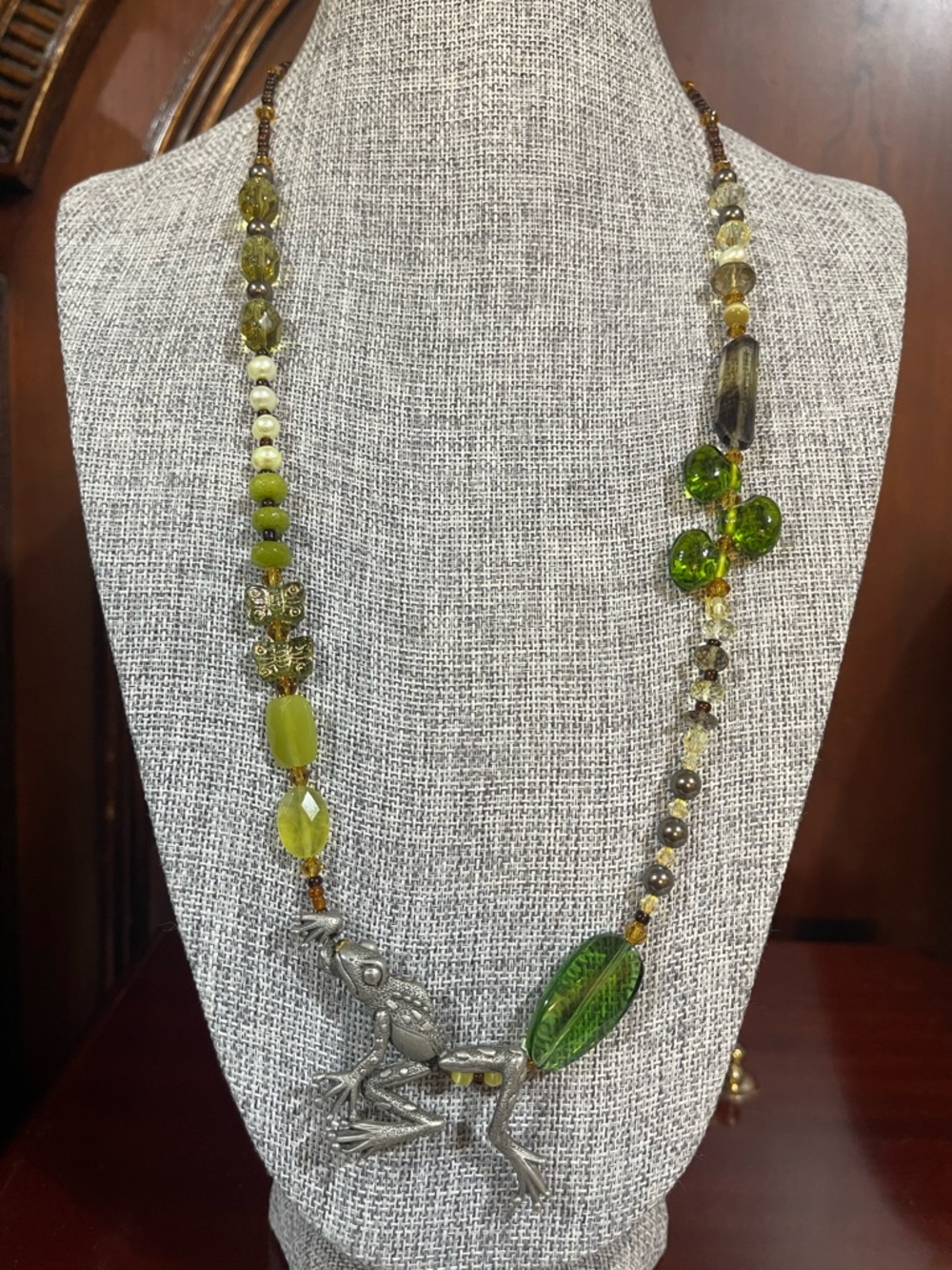 Handcrafted Green Glass Bead Frog Pendant Necklace